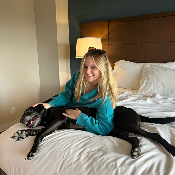 LIKE THIS TO BE NOTIFIED WHEN I GO LIVE!!! 🦋🫶🏼 - Picture 2 of 6